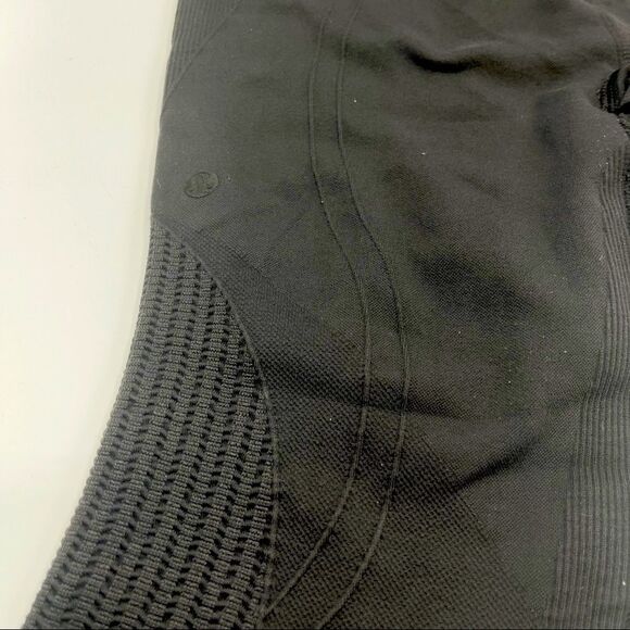 Lululemon black seamless In The Flow cropped leggings - Picture 6 of 9